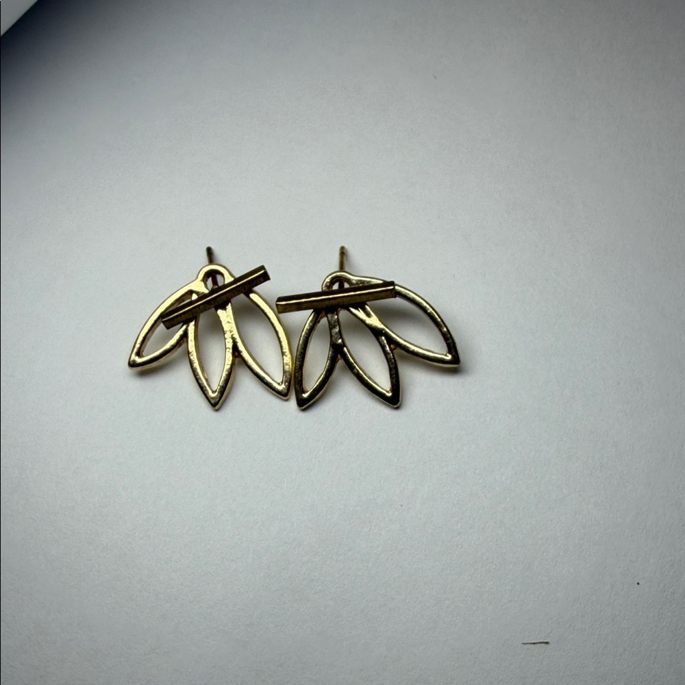 Elegant Gold Leaf Earrings
